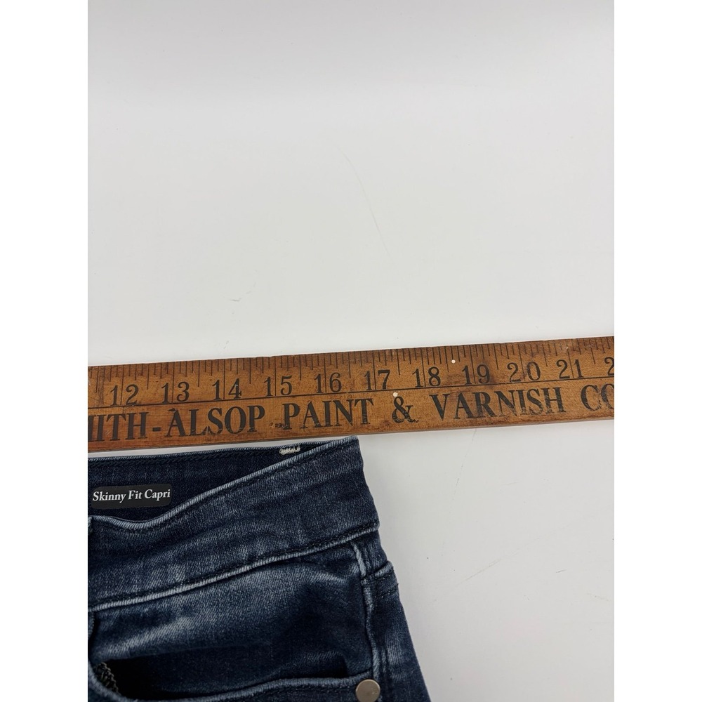 Judy Blue Los Angeles, Skinny Fit Capri, Dark Wash, Women's Size 15/32 - Picture 6 of 10